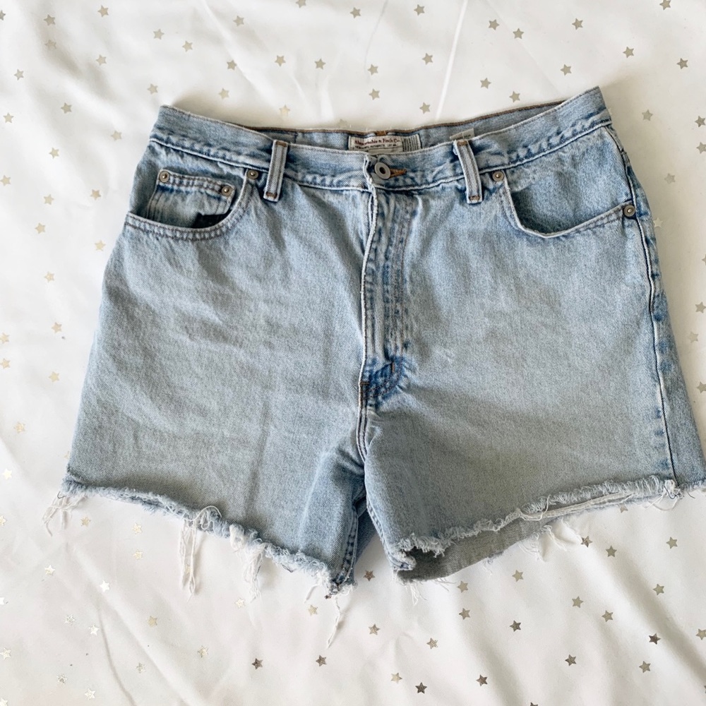 Vintage Abercrombie&Fitch light wash denim shorts